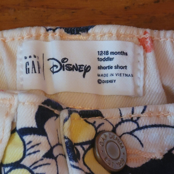 Baby Gap Disney Minnie Mouse Stretch Denim Shorts - Picture 2 of 3